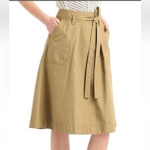 GAP Classic Tan Women's Skirt Size 4